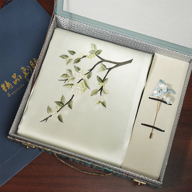 Osmanthus, Light Green / Scarf + Embroidered Brooch